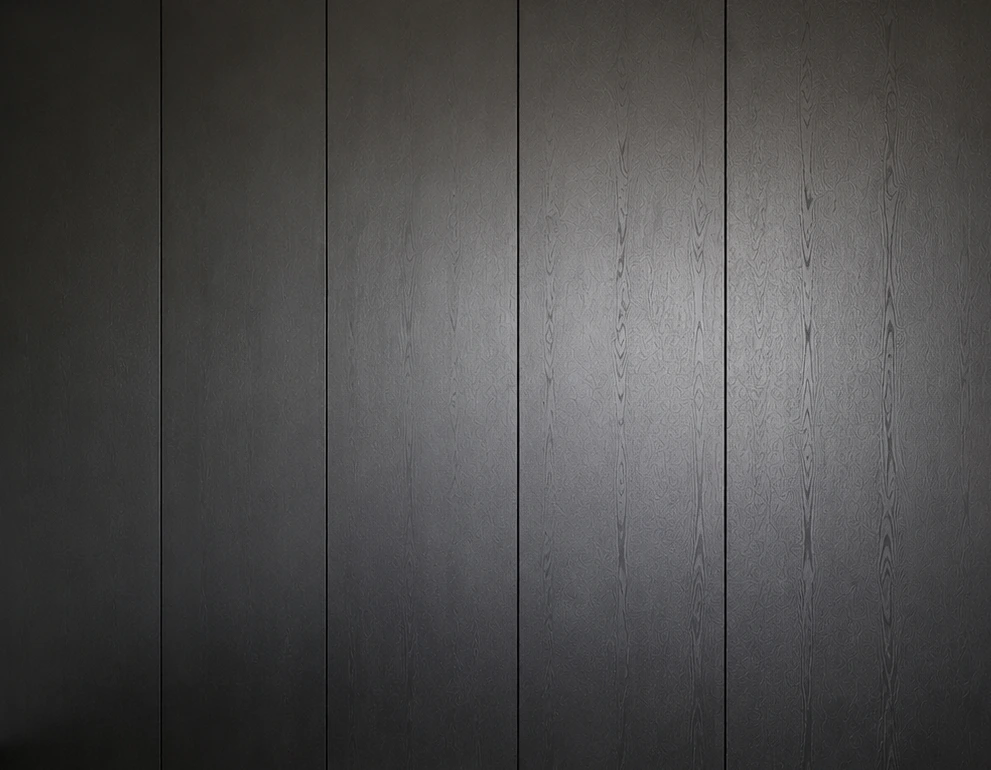 Dressing linéaire chambre noir et bois